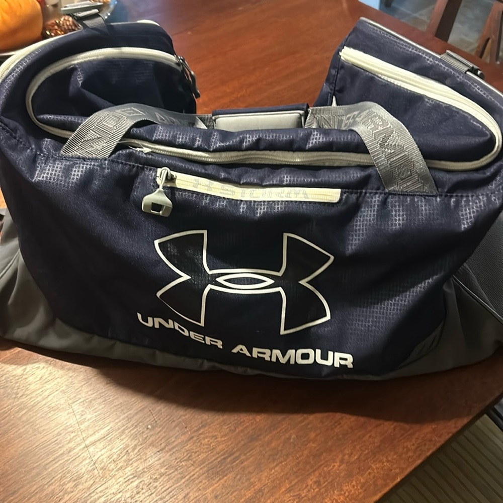 Under Armor duffel bag, medium